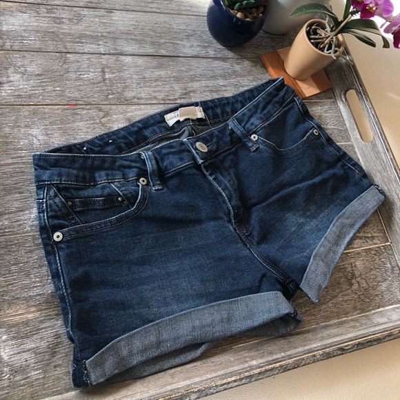 🎉2/25🎉 eightytwo low waisted jean shorts - Picture 3 of 5